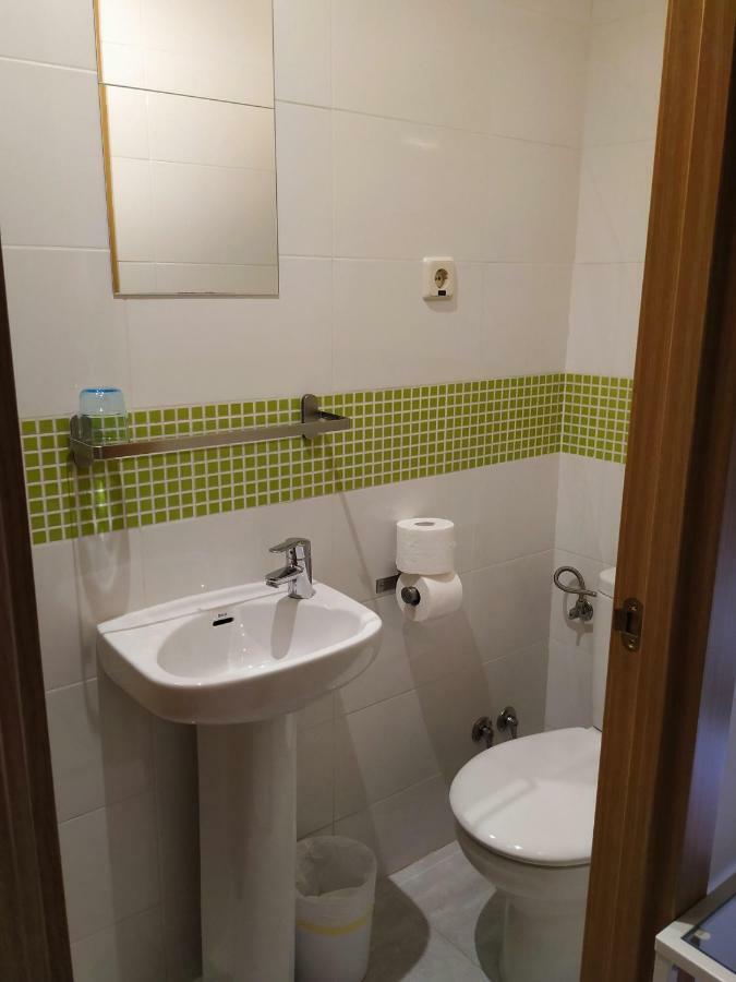 Hostal Abitum Madrid Buitenkant foto