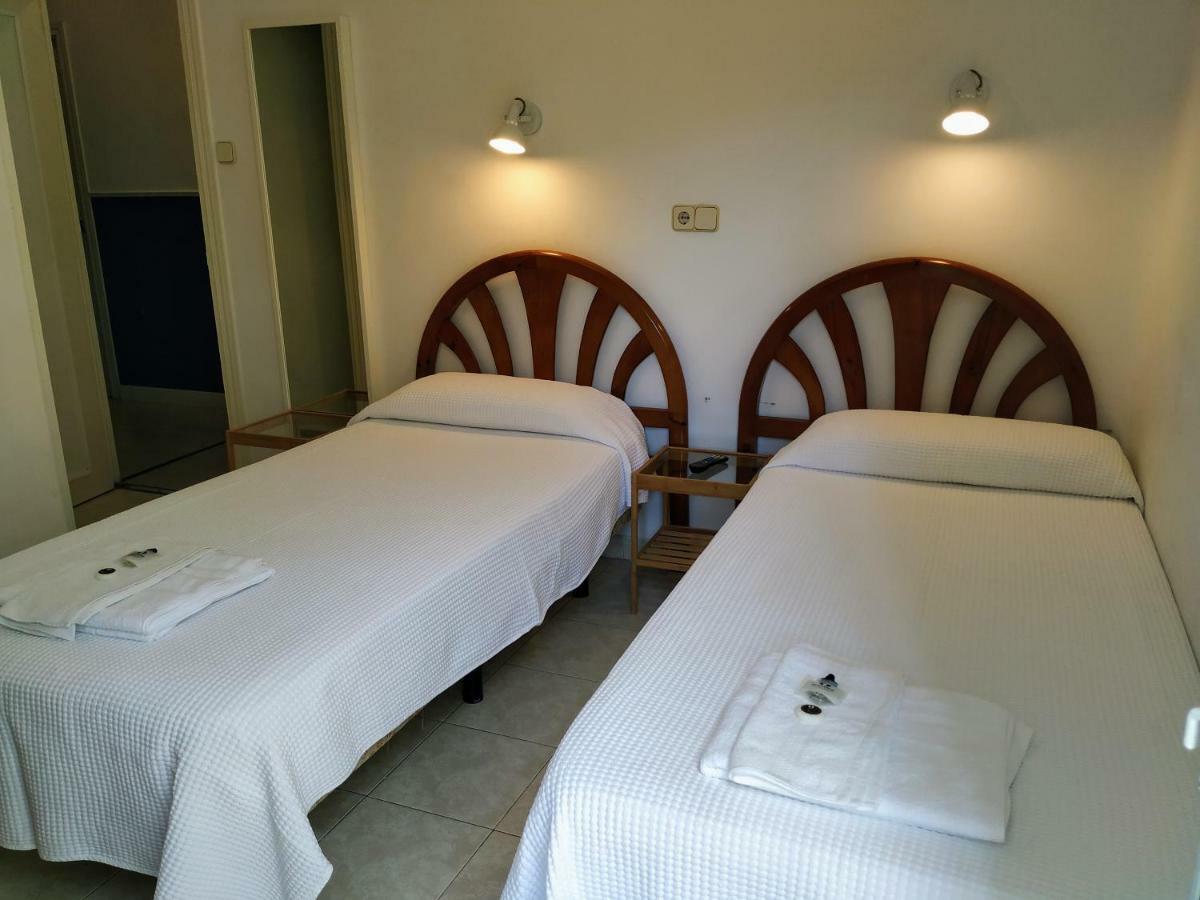 Hostal Abitum Madrid Buitenkant foto